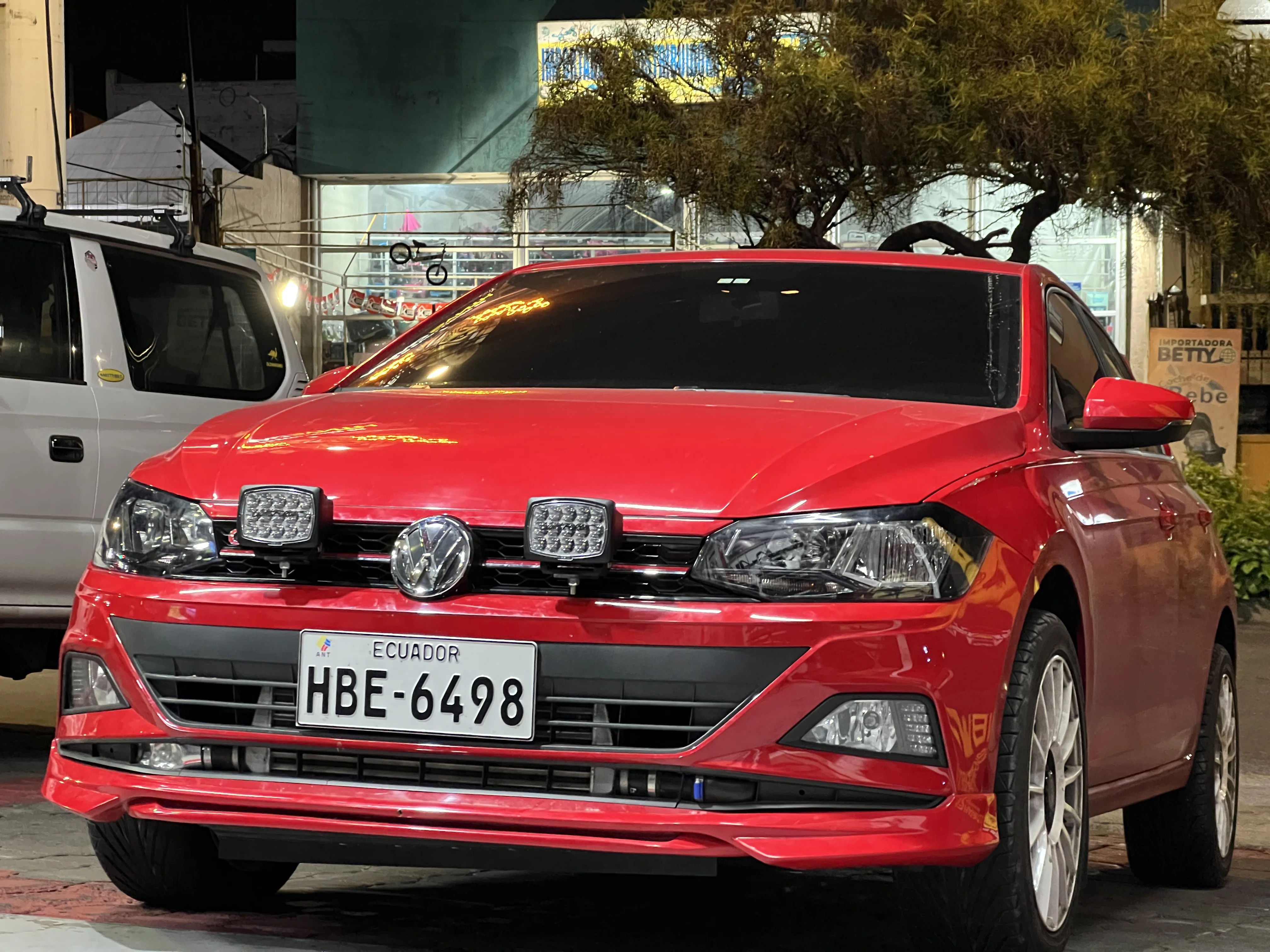 Iluminación para Volkswagen Jetta / Volkswagen Passat / Volkswagen Golf / Volkswagen Polo. Proyecto real Maxmotor 4x4.