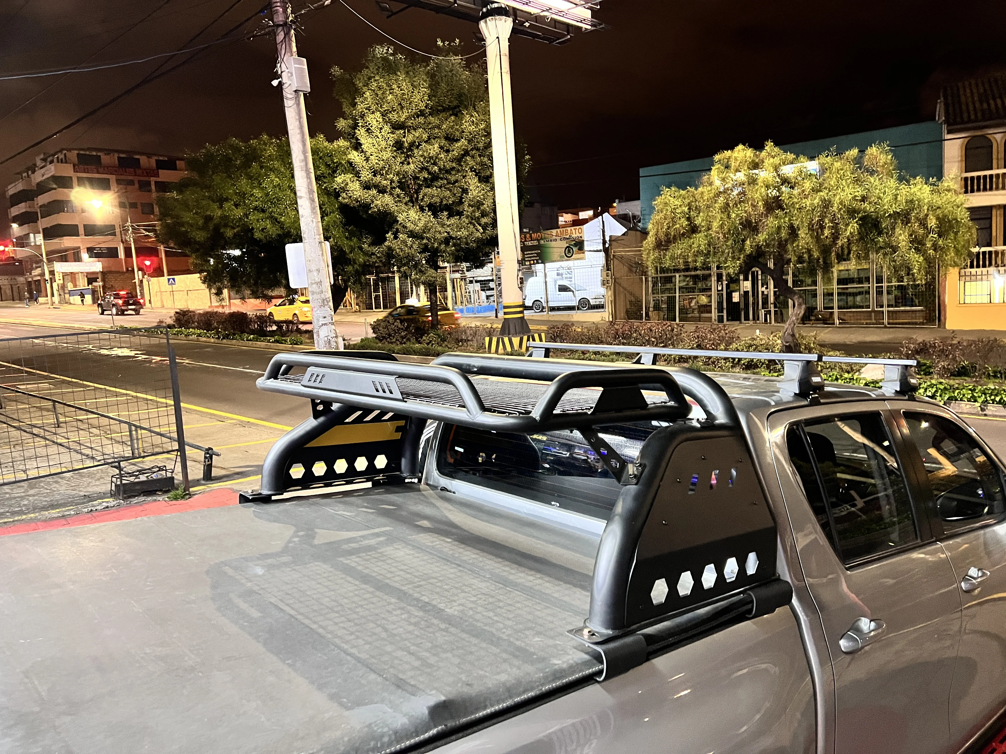 Rollbars para Toyota Hilux. Proyecto real Maxmotor 4x4.